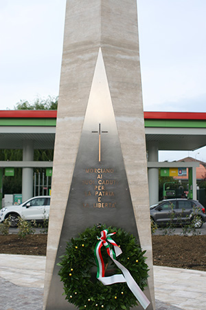 monumentoecorona