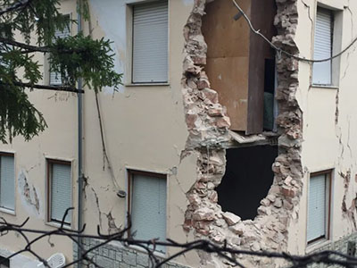 terremoto-Zona-rossa-San-Severino-quartiere-Uvaiolo-2-650x488