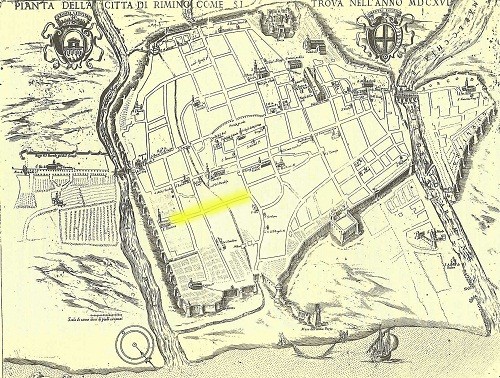 Evidenziata in giallo, la Strada Nuova nella pianta di Rimini di Cesare Clementini (1614)