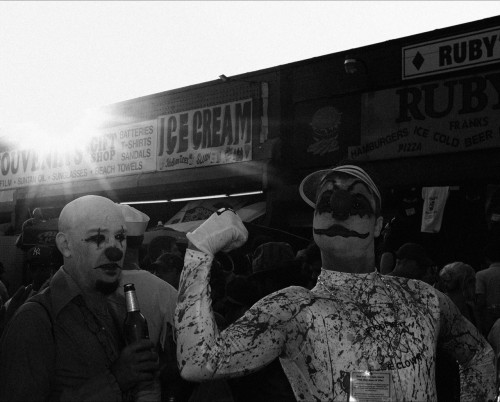 Questa fotografia appartiene alla serie: 'New York and the street carillon' , e' stata scattata nel 2009 ed e' intitolata 'Coney island'