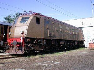 Una E.428.226 "Pirata" fotografata a Rimini nel 2004.