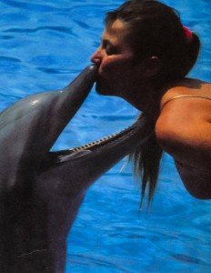 angela-bacio delfini