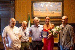 "2°Festival Nazionale della Cultura Sportiva" di Cattolica. Da sinistra, Francesco Gabellini (socio RFC, Terenzio Bernardi, il Sindaco di Cattolica Mariano Gennari, Annalisa Minetti, Angelo Furiassi